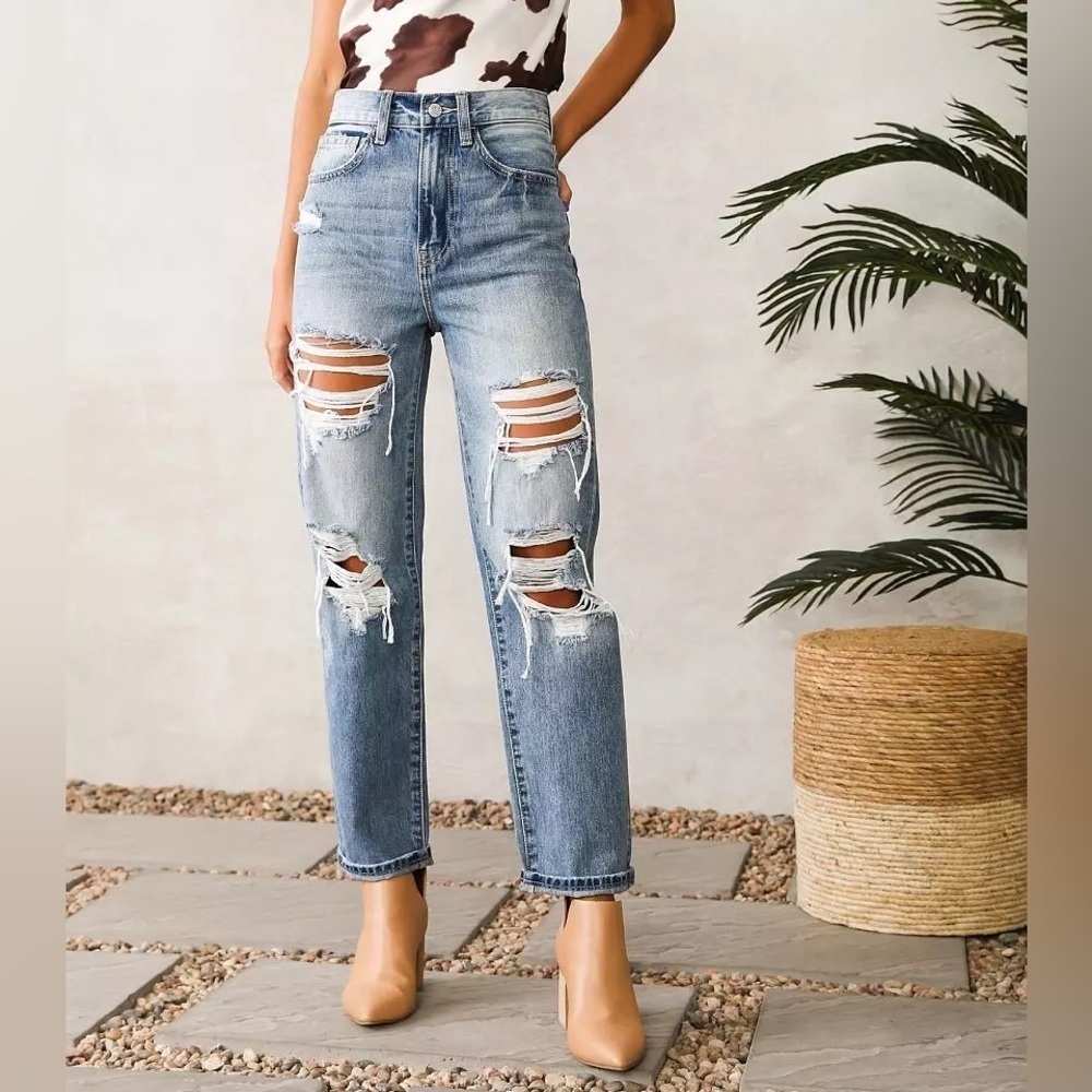 The Vintage Dad Jean - Distressed Denim